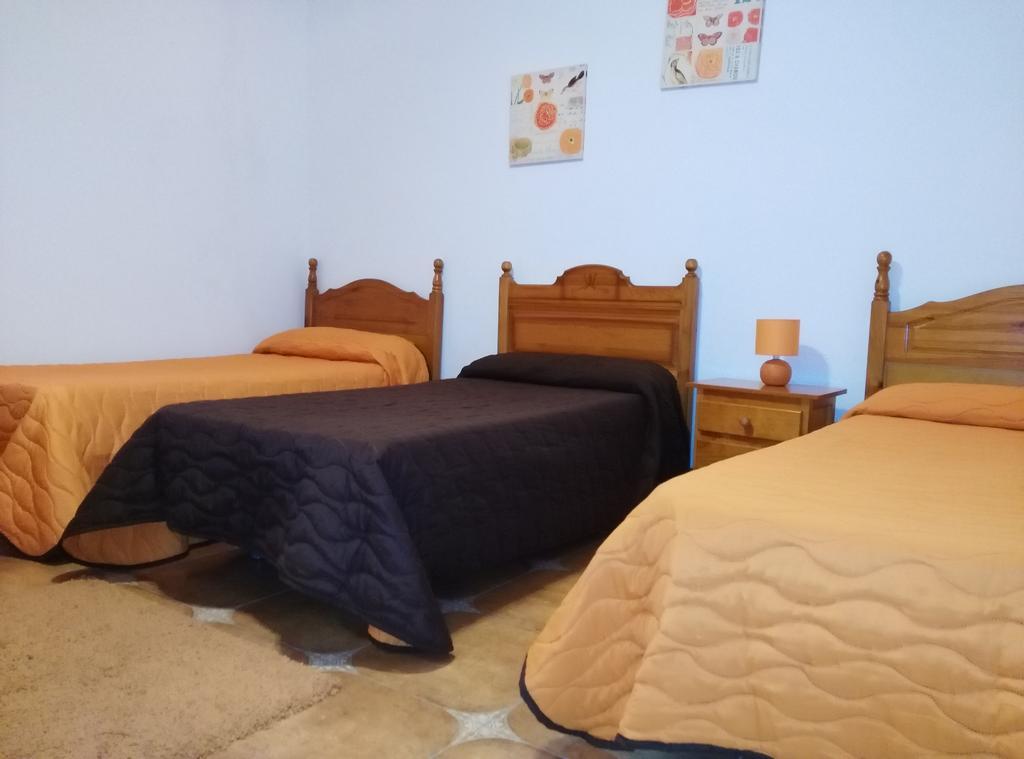 Pension Amparo Las Hayas Valle Gran Rey Room photo